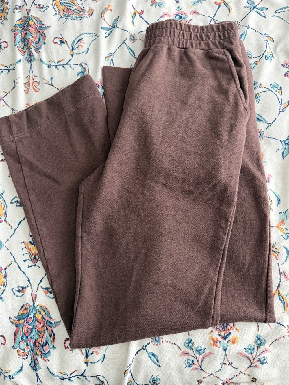 nuuds wide leg sweatpants in chocolate